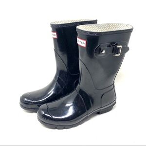 Hunter black glossy mid calf rain boots 9 C1